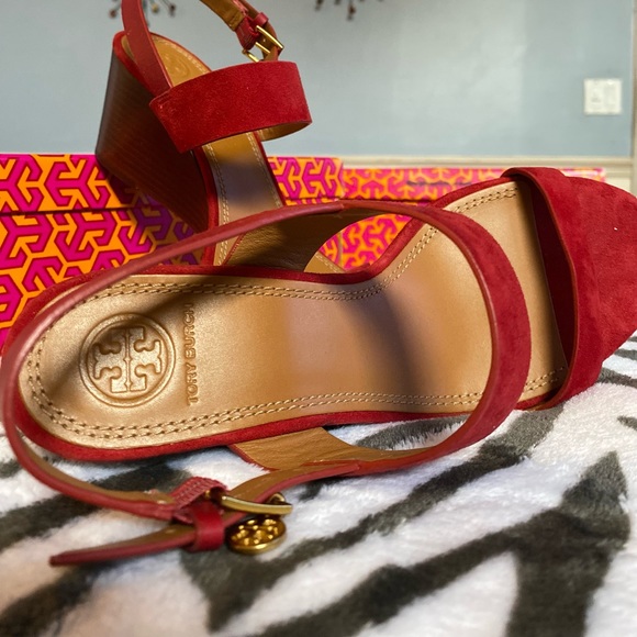 🆕Tory Burch Red Wedge Sandals❤️ - Picture 2 of 5